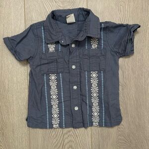 OLD NAVY blue button down short sleeved shirt 12-18 months boy euc